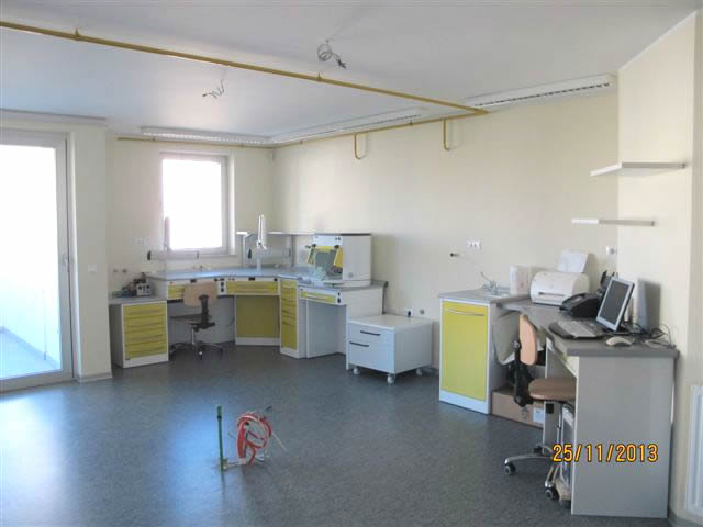 Creating A Classy Bar Cart ... per i laboratori odontotecnici mobili studio dentistico mobili per